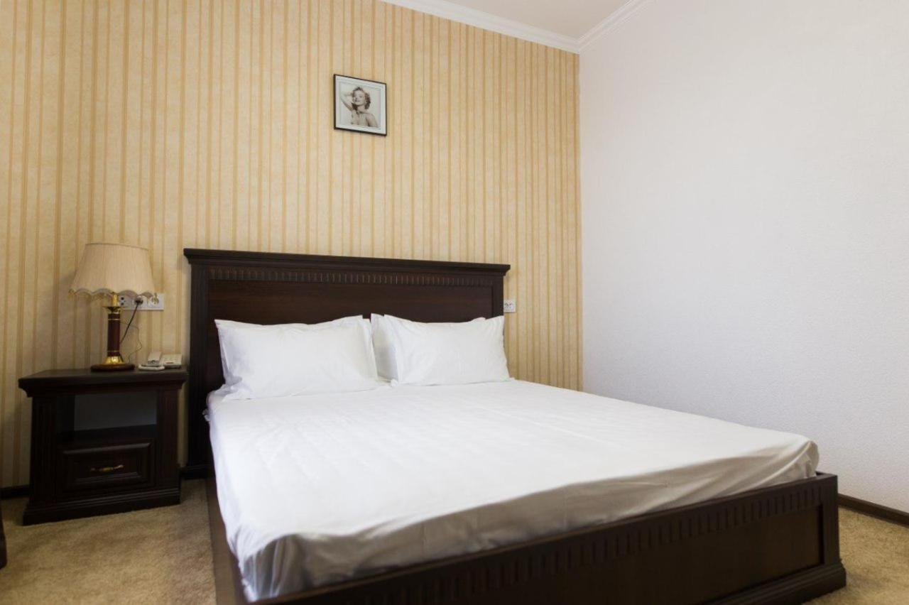 Alexander Hotel Samarkand Exterior photo
